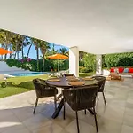 Casa El Sur Beachside In Marbella *