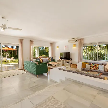 Villa Casa El Sur Beachside In Marbella