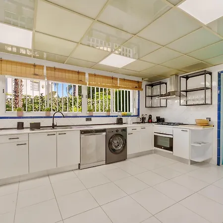 Casa El Sur Beachside In Marbella Villa Estepona