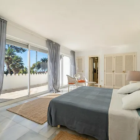 Villa Casa El Sur Beachside In Marbella *