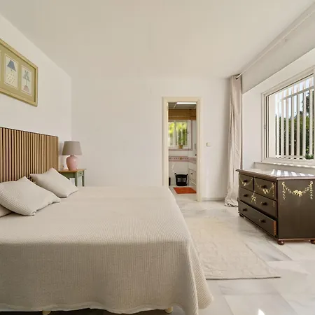 Villa Casa El Sur Beachside In Marbella