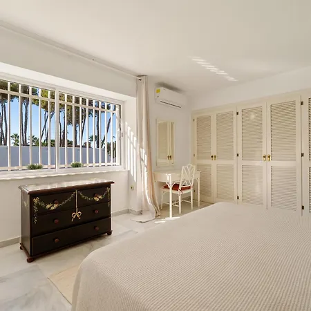 Casa El Sur Beachside In Marbella Estepona