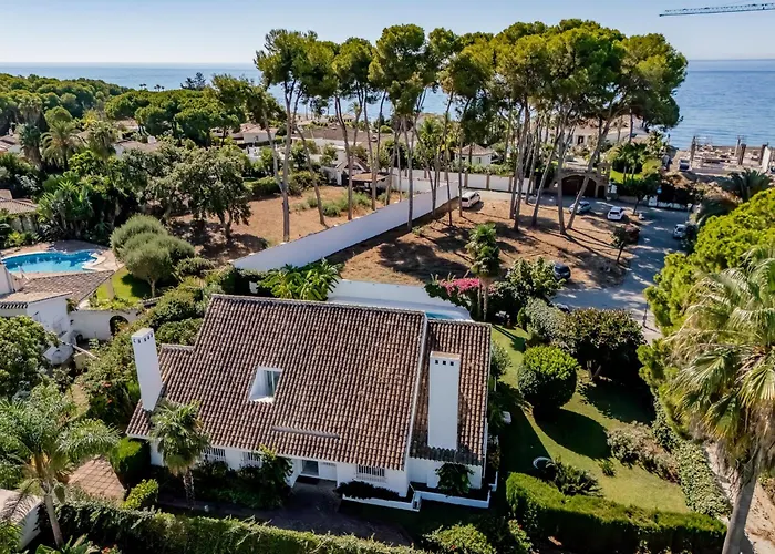 Villa Casa El Sur Beachside In Marbella