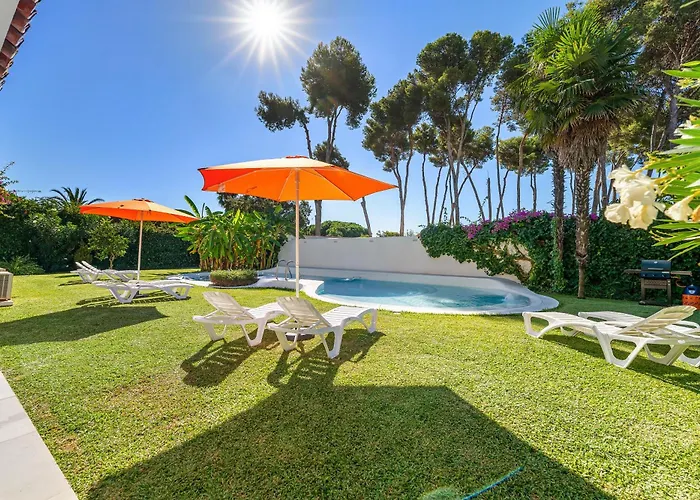 Casa El Sur Beachside In Marbella 빌라 *