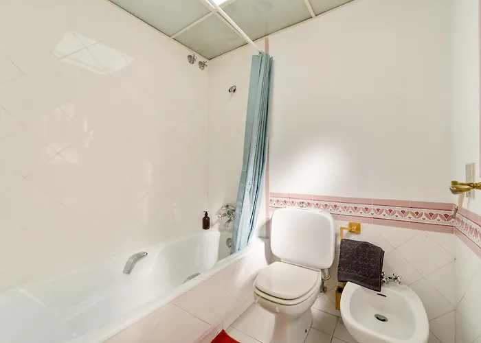 Casa El Sur Beachside In Marbella 빌라 *