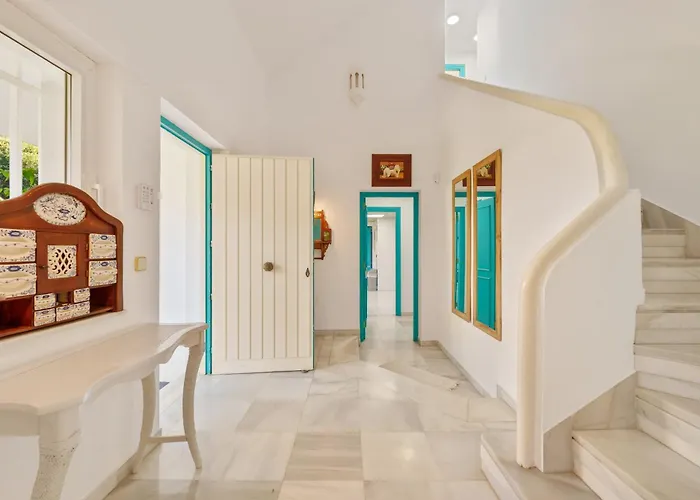 Villa Casa El Sur Beachside In Marbella Estepona