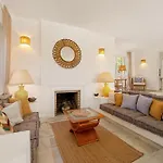 Casa El Sur Beachside In Marbella 빌라 에스테포나