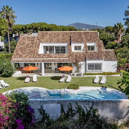 Casa El Sur Beachside In Marbella 에스테포나